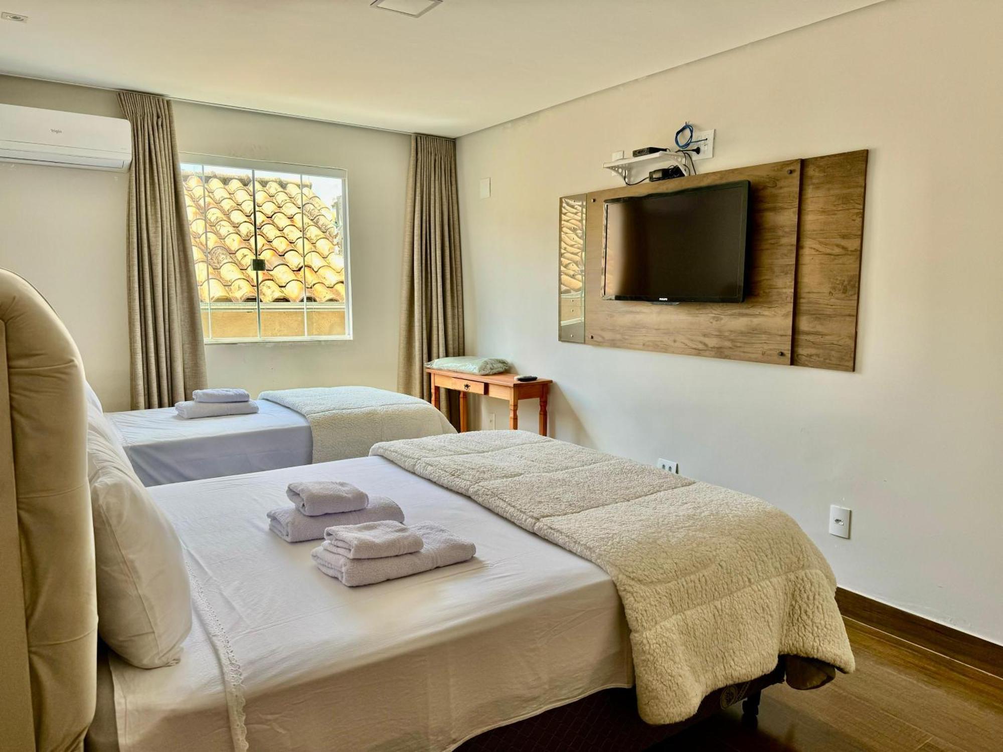 Apartamentos A 200M Do Centro - Hospedaria Villa Da Pedra Tiradentes Buitenkant foto