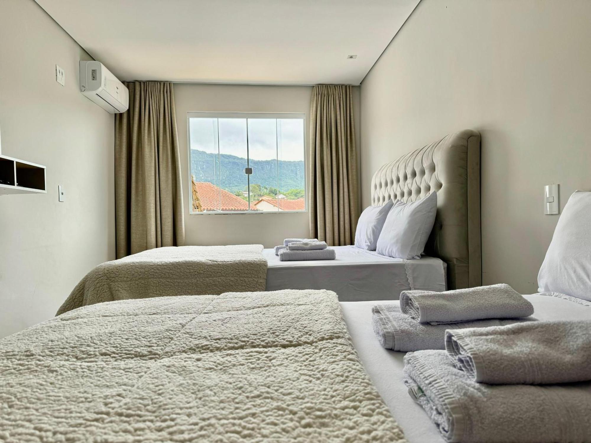 Apartamentos A 200M Do Centro - Hospedaria Villa Da Pedra Tiradentes Buitenkant foto