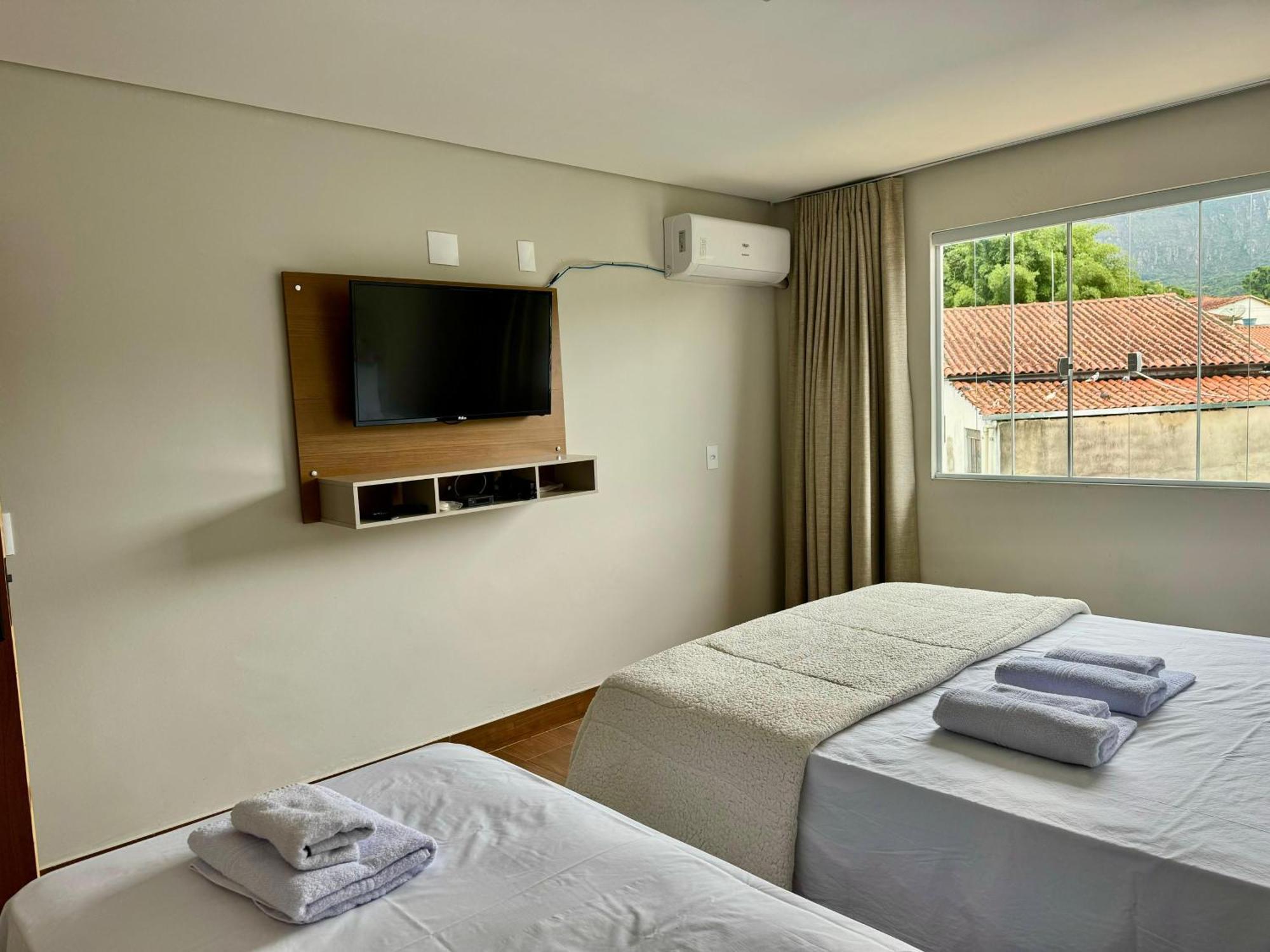 Apartamentos A 200M Do Centro - Hospedaria Villa Da Pedra Tiradentes Buitenkant foto