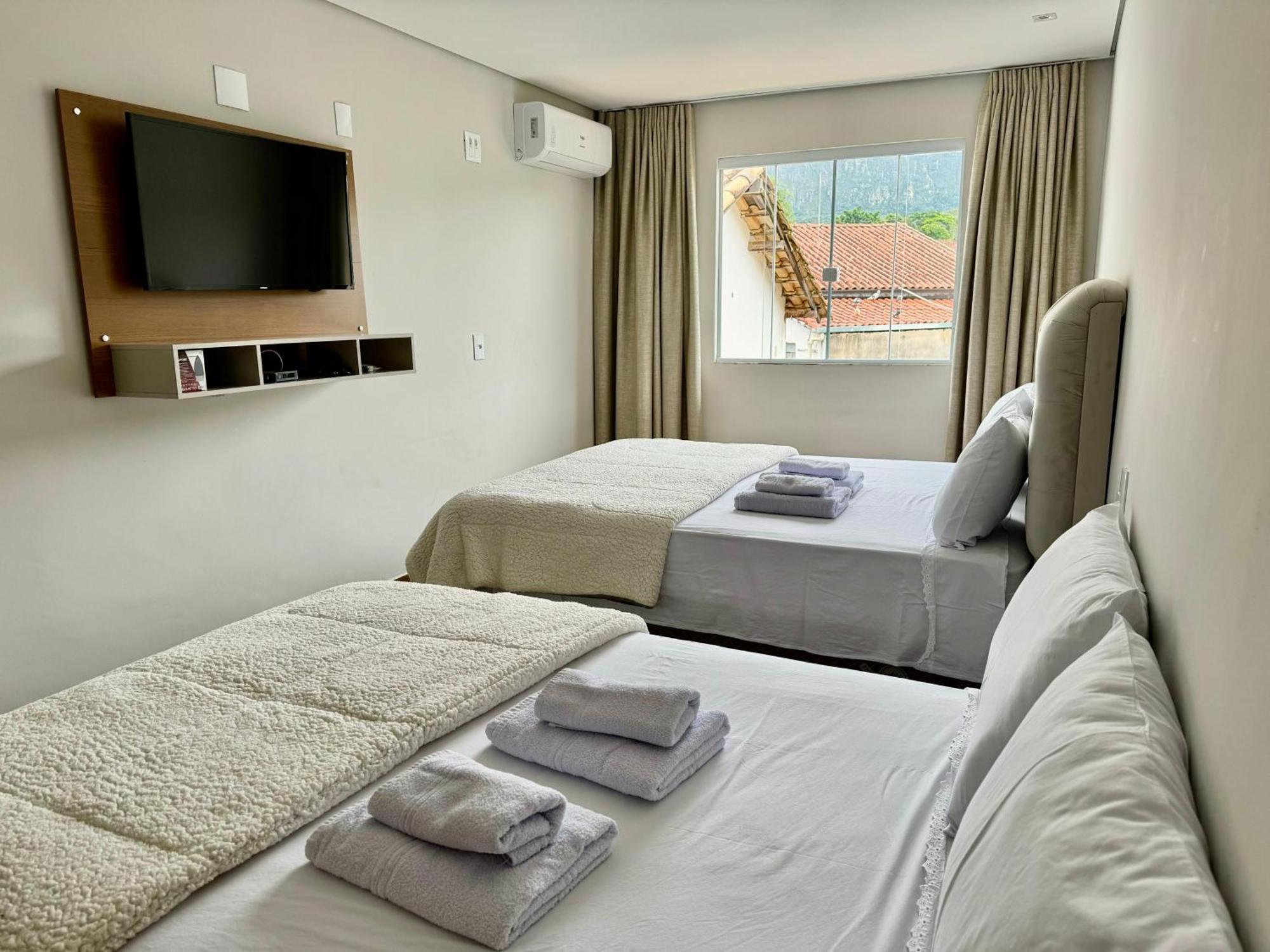 Apartamentos A 200M Do Centro - Hospedaria Villa Da Pedra Tiradentes Buitenkant foto