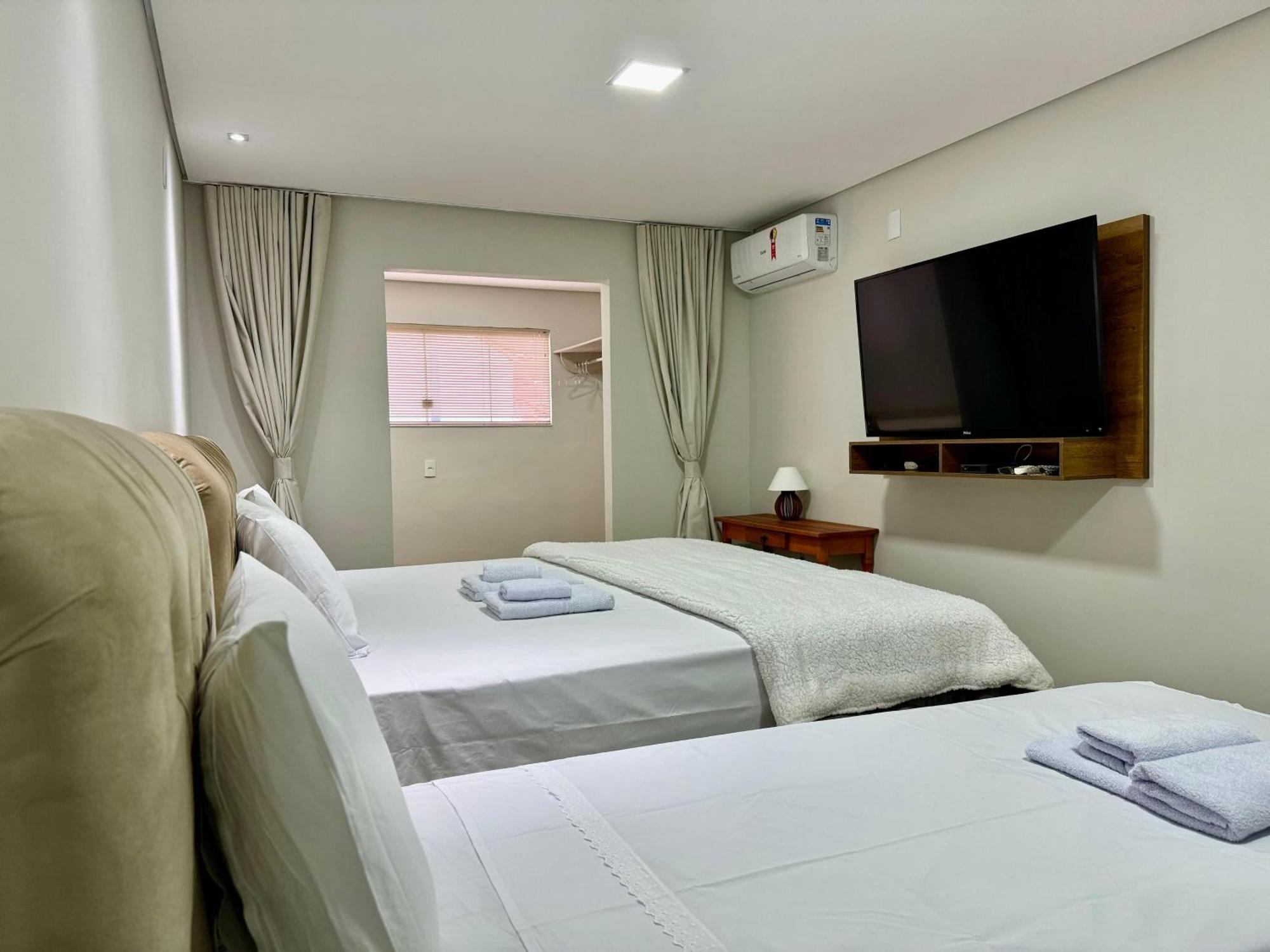 Apartamentos A 200M Do Centro - Hospedaria Villa Da Pedra Tiradentes Buitenkant foto